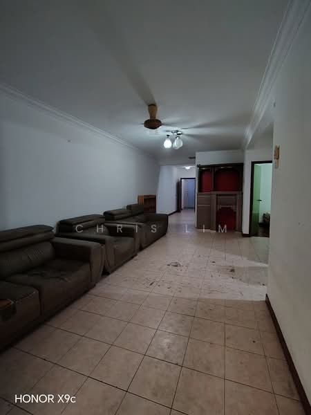 Condominium for Sale at Amadesa Resort Condominium - Chris Lim - Living Room - PropertyGuru.com.my