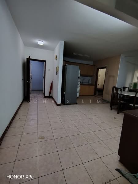 Condominium for Sale at Amadesa Resort Condominium - Chris Lim - Interior - PropertyGuru.com.my