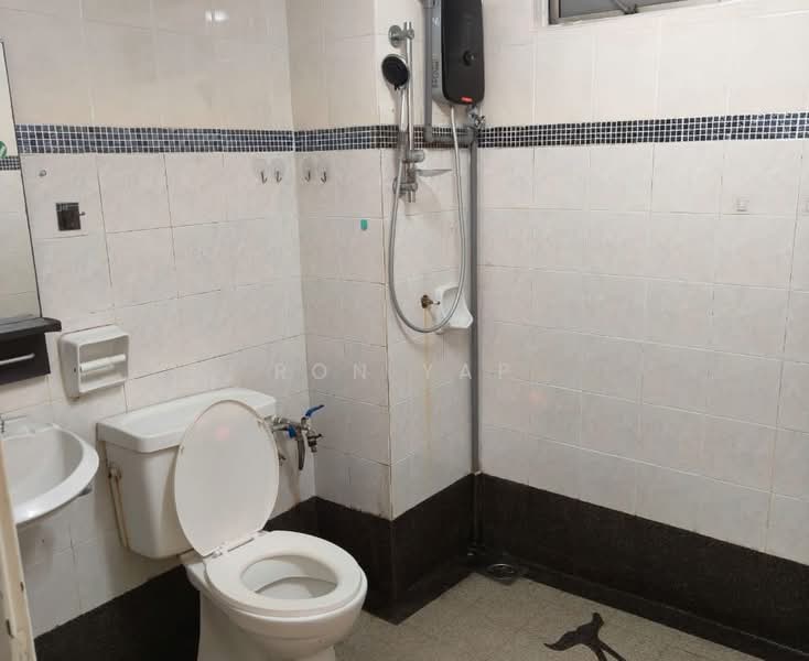 Pangsapuri untuk Dijual di Suria Kipark Damansara - Ron Yap - Bathroom - PropertyGuru.com.my