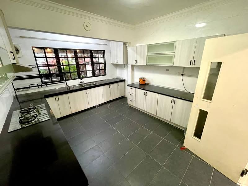 2-storey Terraced House for Sale in Ampang Jaya (Ampang) - Shaziery Iskandar - Kitchen - PropertyGuru.com.my