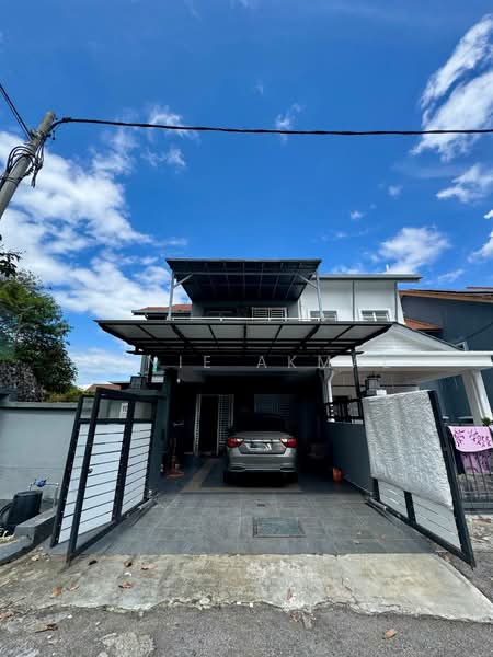 2.5-storey Terraced House for Sale in Ampang (Selangor) - Dinie Akmal - Exterior - PropertyGuru.com.my
