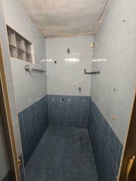 Terraced House for Sale in Taman Skyline (Jalan Klang Lama (Old Klang Road)) - Meifen Low - Bathroom - PropertyGuru.com.my