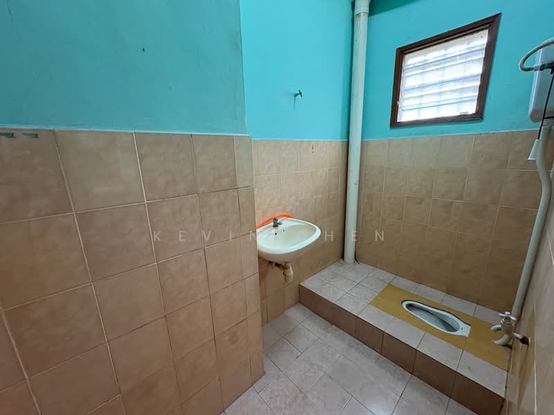 Rumah Teres 2 Tingkat untuk Disewa di Taman Cheras Prima (Kajang) - Kevin Chen - Bathroom - PropertyGuru.com.my