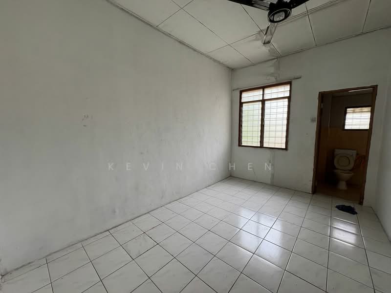 Rumah Teres 2 Tingkat untuk Disewa di Taman Cheras Prima (Kajang) - Kevin Chen - Bathroom - PropertyGuru.com.my