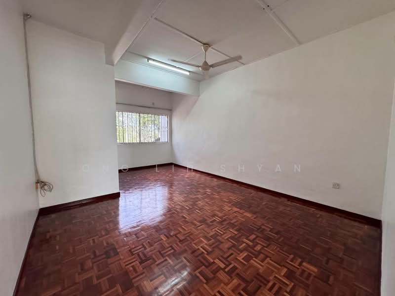 Semi-Detached House for Sale in Taman Nong Chik (Johor Bahru) - Ong Lih Shyan - Living Room - PropertyGuru.com.my