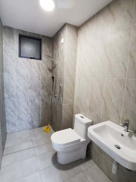 Kondominium untuk Dijual di The Herz - Ayden Go - Bathroom - PropertyGuru.com.my