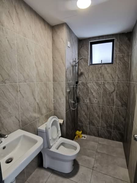 Kondominium untuk Dijual di The Herz - Ayden Go - Bathroom - PropertyGuru.com.my
