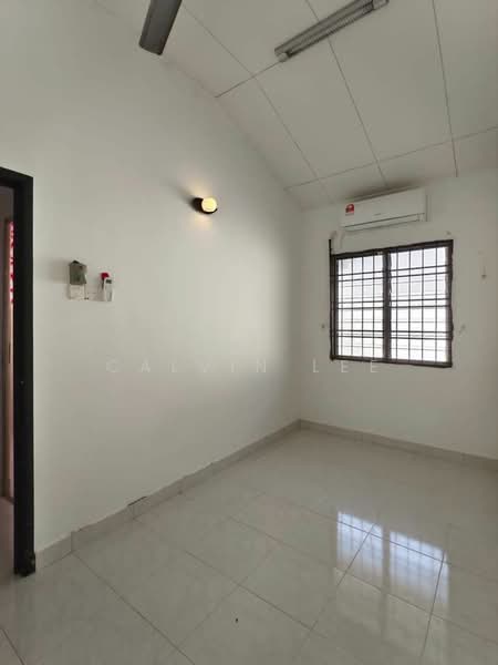 1-storey Terraced House for Sale in Taman Seri Austin (Tebrau) - Calvin Lee - PropertyGuru.com.my