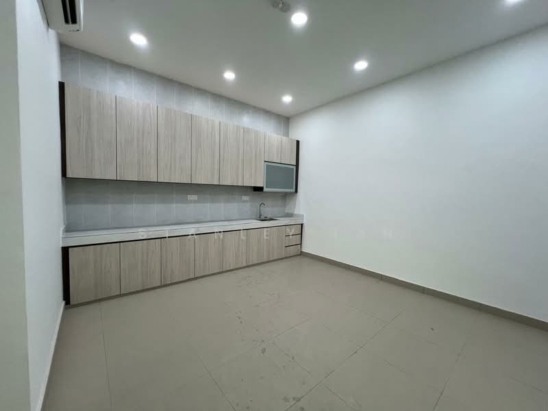 Semi-D Factory for Rent in Kulai (Johor) - Stanley Tan - Kitchen - PropertyGuru.com.my