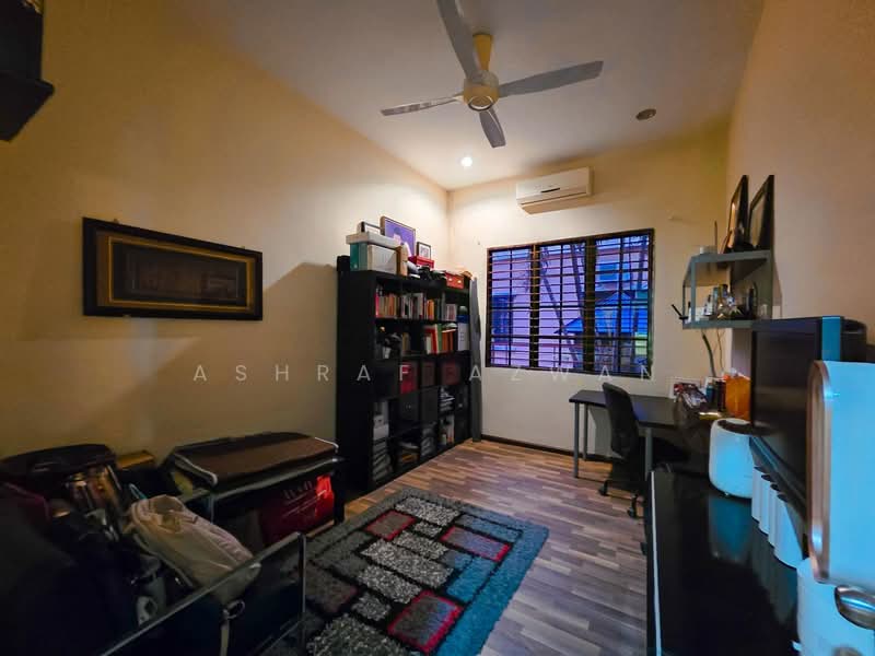 Rumah Berkembar untuk Dijual di Bandar Nusaputra (Puchong) - Ashraf Azwan - Study - PropertyGuru.com.my
