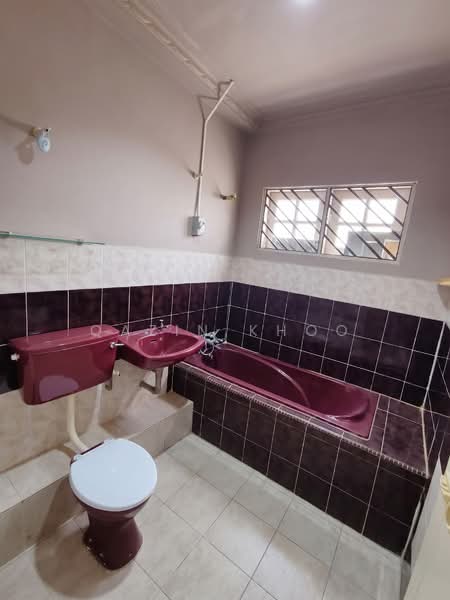 2.5-storey Terraced House for Sale in Gunung Rapat (Ipoh) - Qazin Khoo - Bathroom - PropertyGuru.com.my