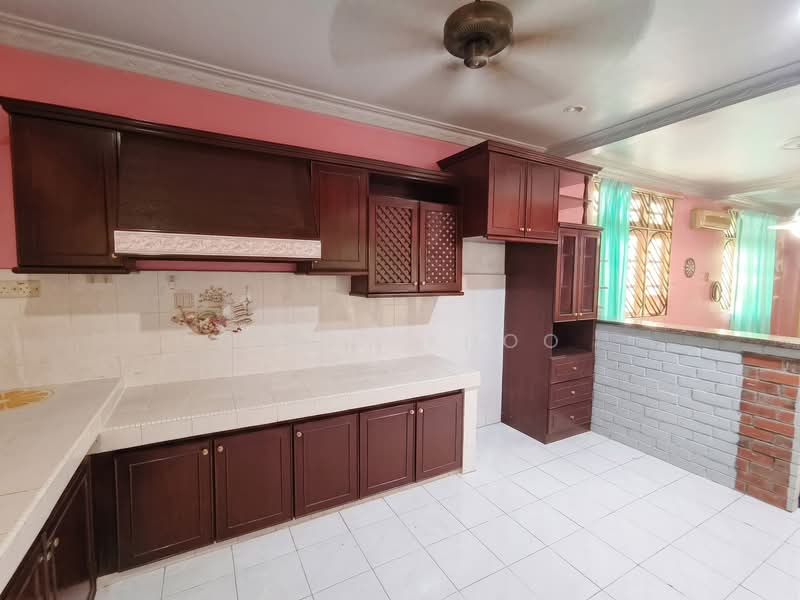 2.5-storey Terraced House for Sale in Gunung Rapat (Ipoh) - Qazin Khoo - Kitchen - PropertyGuru.com.my
