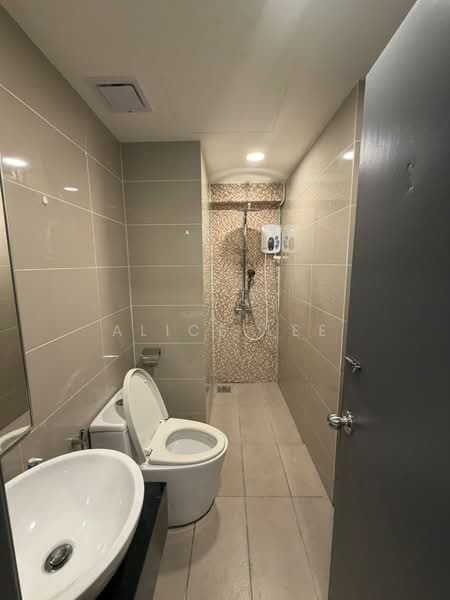 Service Residence for Rent at D'Latour - Alice Lee - Bathroom - PropertyGuru.com.my