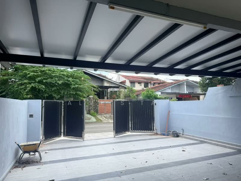Rumah Teres 1 Tingkat untuk Dijual di Taman Dato Penggawa Barat (Tampoi) - Alviss Tay - Exterior - PropertyGuru.com.my