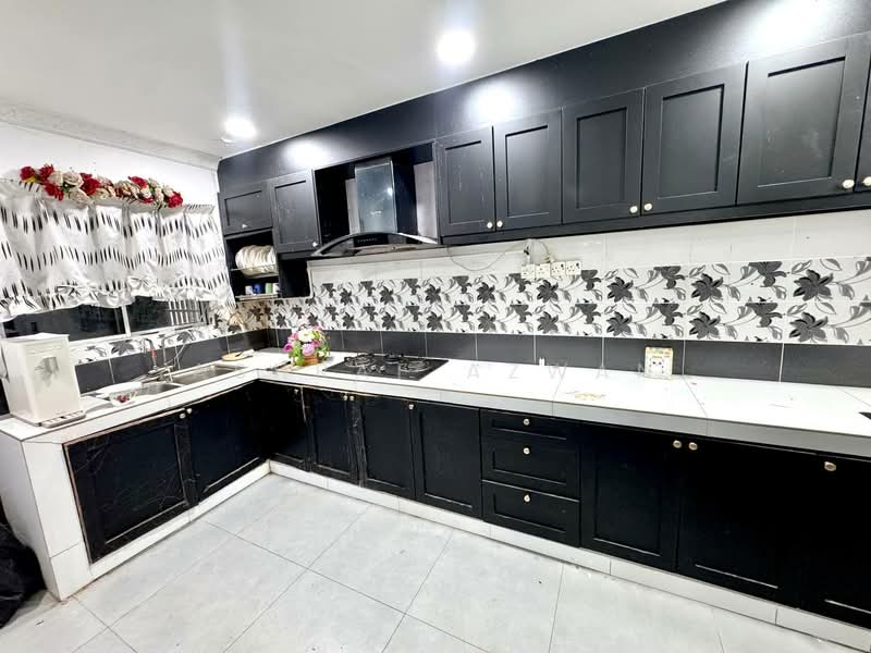 2-storey Terraced House for Sale in Taman Pendamar Indah 2 (Klang) - Ashraf Azwan - Kitchen - PropertyGuru.com.my
