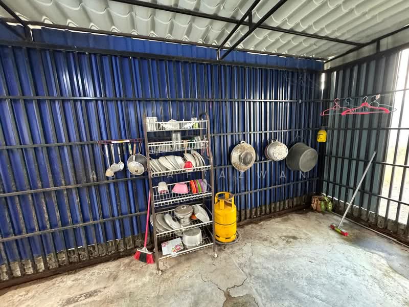 2-storey Terraced House for Sale in Taman Pendamar Indah 2 (Klang) - Ashraf Azwan - Kitchen - PropertyGuru.com.my