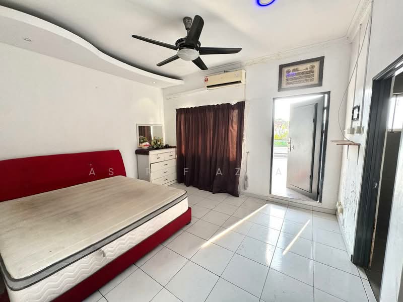 2-storey Terraced House for Sale in Taman Pendamar Indah 2 (Klang) - Ashraf Azwan - Bedroom - PropertyGuru.com.my