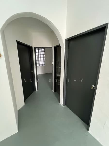 Rumah Teres 1 Tingkat untuk Dijual di Pekan Nanas (Johor) - Alviss Tay - Corridor - PropertyGuru.com.my