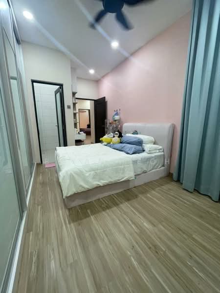 Rumah Berkembar untuk Dijual di Aman Perdana (Kapar) - Bryan Yeoh - Bedroom - PropertyGuru.com.my
