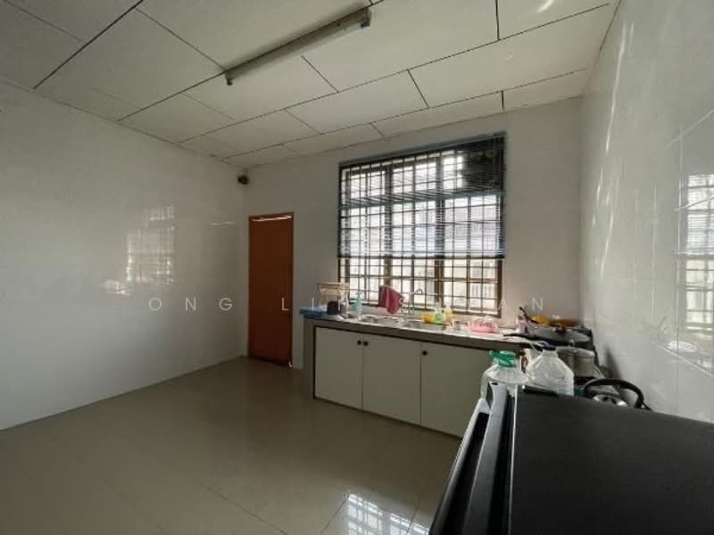 2-storey Terraced House for Sale in Taman Skudai Baru (Skudai) - Ong Lih Shyan - Kitchen - PropertyGuru.com.my