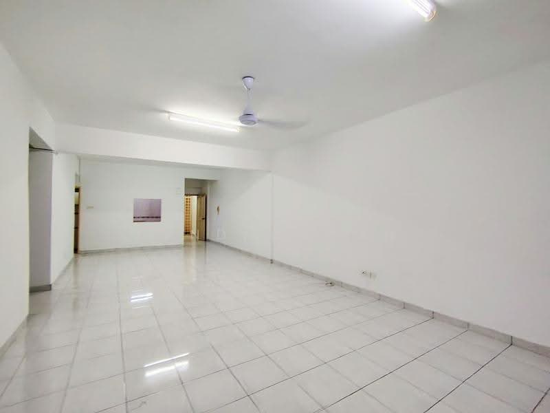 Kondominium untuk Dijual di Dataran Prima - Candice Tan - Living Room - PropertyGuru.com.my