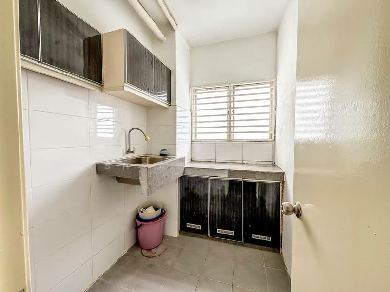 Servis Apartment untuk Dijual di Suri Puteri - Ashraf Azwan - Kitchen - PropertyGuru.com.my