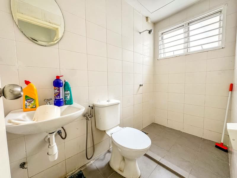 Servis Apartment untuk Dijual di Suri Puteri - Ashraf Azwan - Bathroom - PropertyGuru.com.my