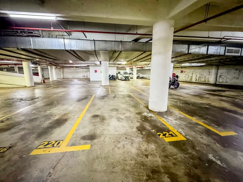 Servis Apartment untuk Dijual di Suri Puteri - Ashraf Azwan - Car Park - PropertyGuru.com.my