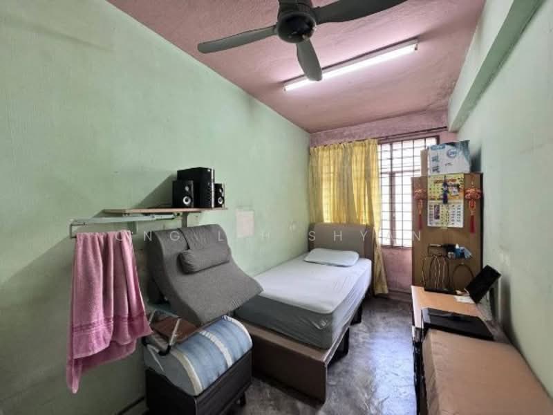 2-storey Terraced House for Sale in Taman Puteri Wangsa (Ulu Tiram) - Ong Lih Shyan - Bedroom - PropertyGuru.com.my