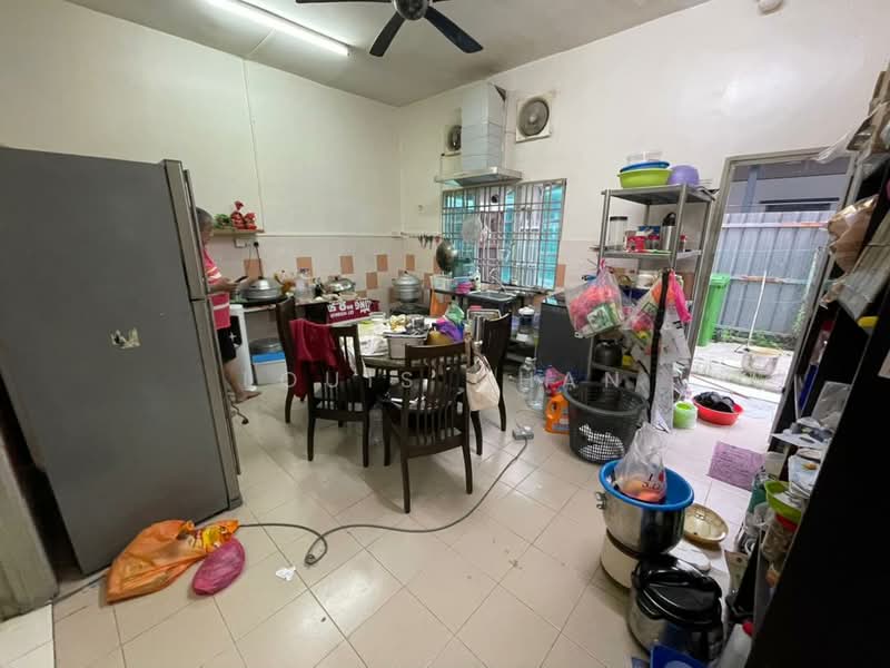 Rumah Berkembar untuk Dijual di Klang (Selangor) - Louis Chan - Kitchen - PropertyGuru.com.my
