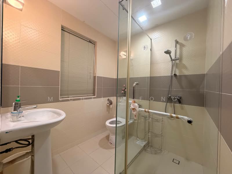 Kondominium untuk Dijual di Indah Samudra Condominium - Michelle Fong - Bathroom - PropertyGuru.com.my