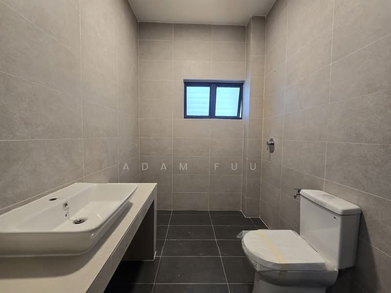 3-storey Terraced House for Sale in Seksyen U10 (Shah Alam) - Adam Fuu - Bathroom - PropertyGuru.com.my