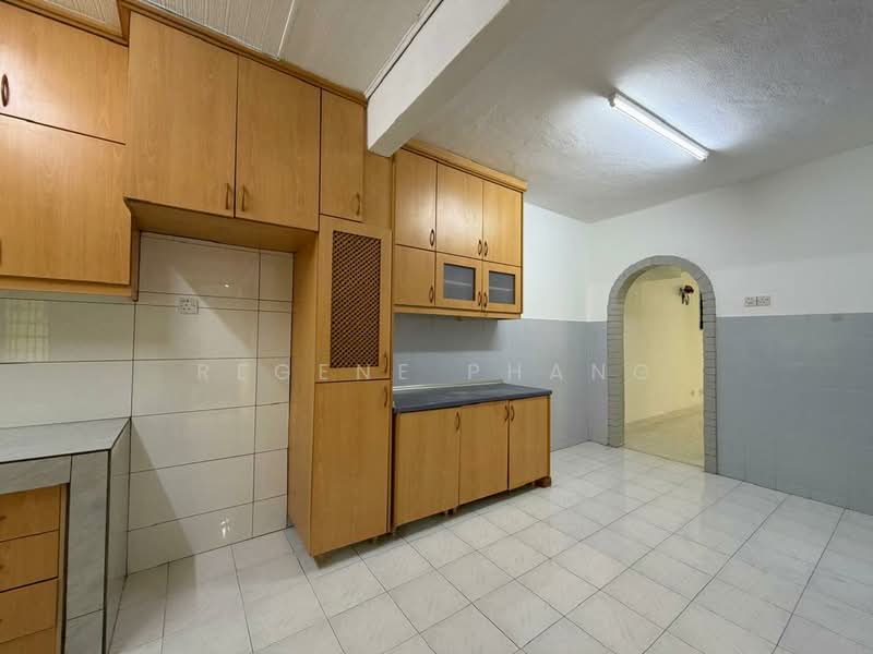 2-storey Terraced House for Sale in SS3 (Petaling Jaya) - Regene Phang - Kitchen - PropertyGuru.com.my