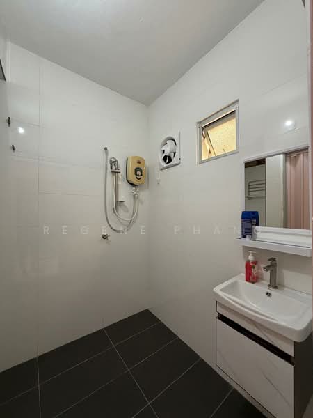 2-storey Terraced House for Sale in SS3 (Petaling Jaya) - Regene Phang - Bathroom - PropertyGuru.com.my