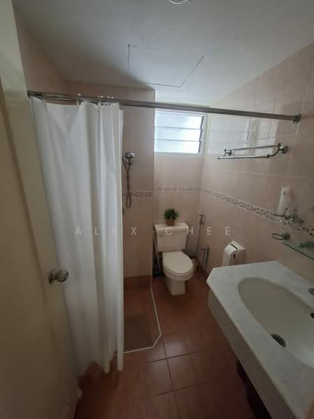 Condominium for Rent at Gurney Park Condominium - Alex Chee - Bathroom - PropertyGuru.com.my