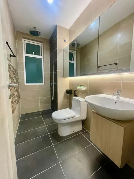 Servis Apartment untuk Disewa di TriTower Residence @ Johor Bahru Sentral - Yen Ma - Bathroom - PropertyGuru.com.my