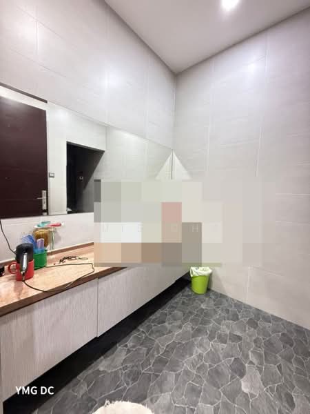 Rumah Banglo untuk Dijual di Klang (Selangor) - Louis Chan - Kitchen - PropertyGuru.com.my