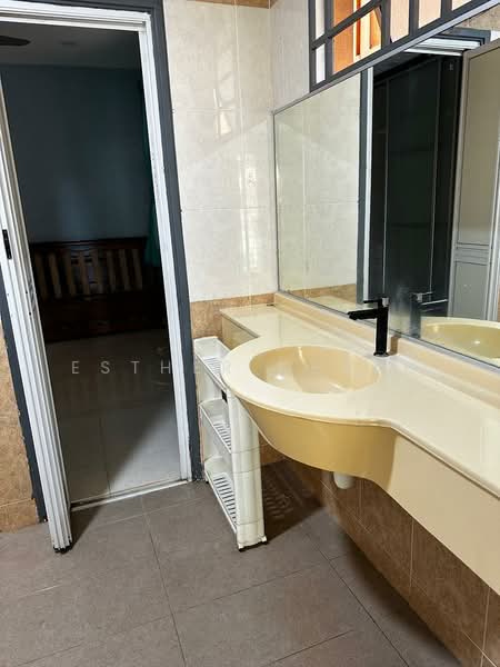 Kondominium untuk Dijual di Platinum Hill PV 6 - Esther Cheah - Bathroom - PropertyGuru.com.my