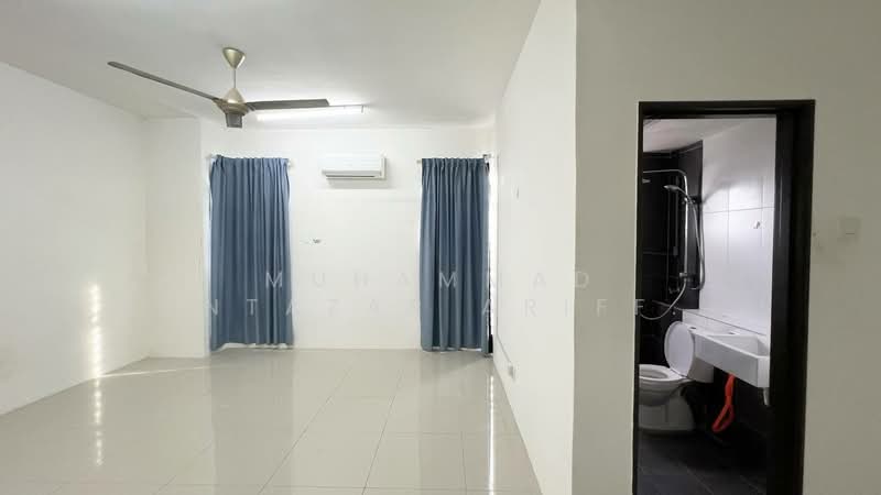 Rumah Teres 2 Tingkat untuk Disewa di Sepang (Selangor) - MUHAMMAD MUNTAZAR ARIFF JOHOR - Living Room - PropertyGuru.com.my