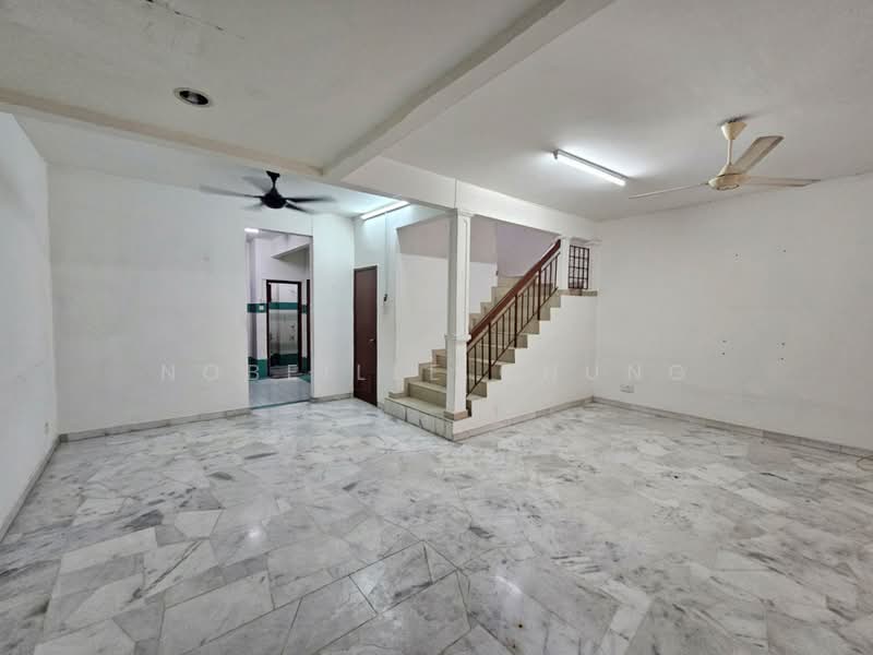 2-storey Terraced House for Sale in Usj 9 (Subang Jaya) - Nobeille Chung - Living Room - PropertyGuru.com.my