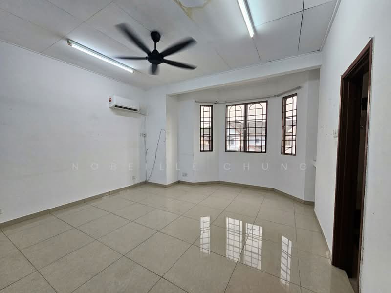 2-storey Terraced House for Sale in Usj 9 (Subang Jaya) - Nobeille Chung - Living Room - PropertyGuru.com.my