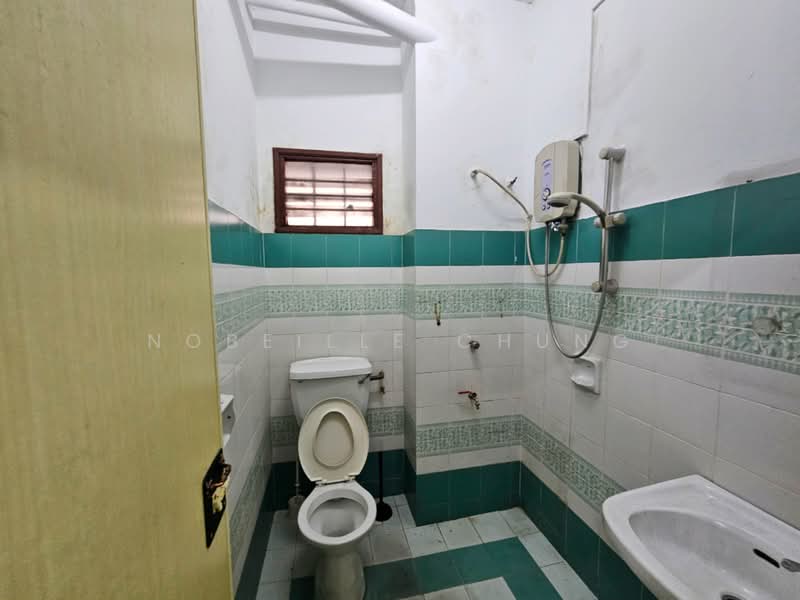 2-storey Terraced House for Sale in Usj 9 (Subang Jaya) - Nobeille Chung - Bathroom - PropertyGuru.com.my