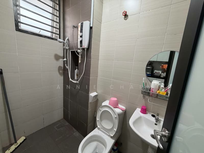 2-storey Terraced House for Sale in Masai (Johor) - Annie Chai - Bathroom - PropertyGuru.com.my