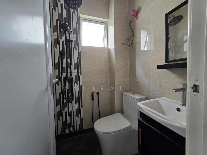 Bungalow for Sale in Bandar Bukit Mahkota (Bangi) - Mahirah . - Bathroom - PropertyGuru.com.my
