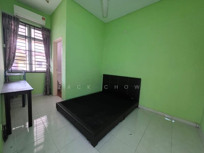 1-storey Terraced House for Sale in Taman JP Perdana (Johor Bahru) - Zack Chow - Bedroom - PropertyGuru.com.my