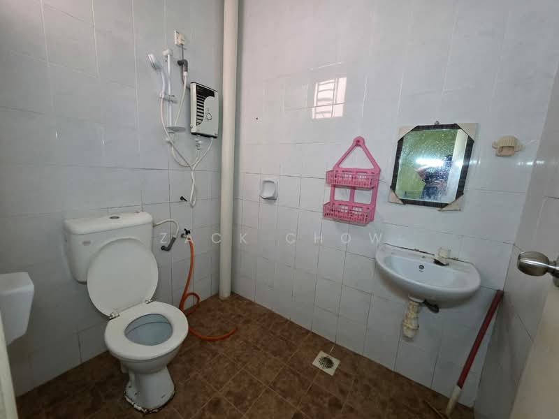 1-storey Terraced House for Sale in Taman JP Perdana (Johor Bahru) - Zack Chow - Bathroom - PropertyGuru.com.my