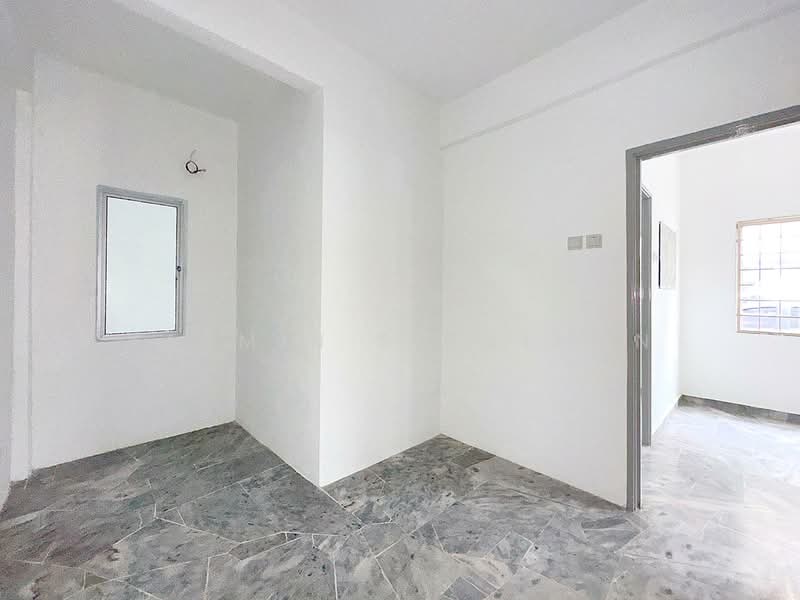 2-storey Terraced House for Sale in Sungai Buloh (Selangor) - Yasmin Sulaiman - Interior - PropertyGuru.com.my