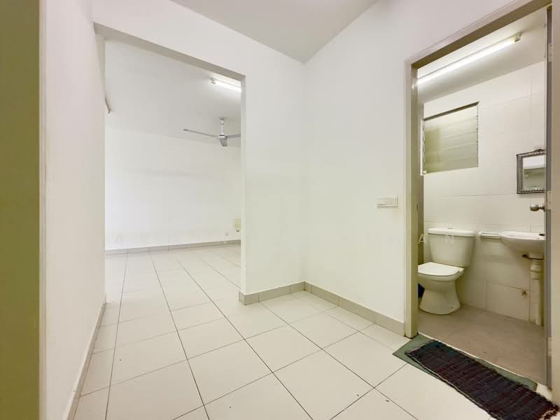 Pangsapuri untuk Dijual di De Kiara - Yasmin Sulaiman - Bathroom - PropertyGuru.com.my