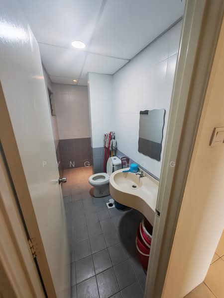 Kondominium untuk Disewa di Platinum Lake PV 12 - Pyng Chong - Bathroom - PropertyGuru.com.my