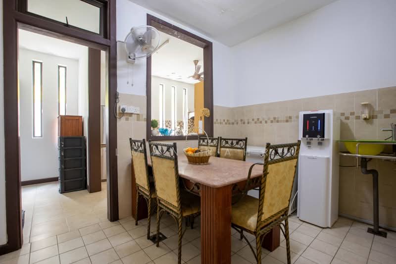 Bungalow for Sale in Seksyen 27 (Shah Alam) - Ilman Nahri - PropertyGuru.com.my